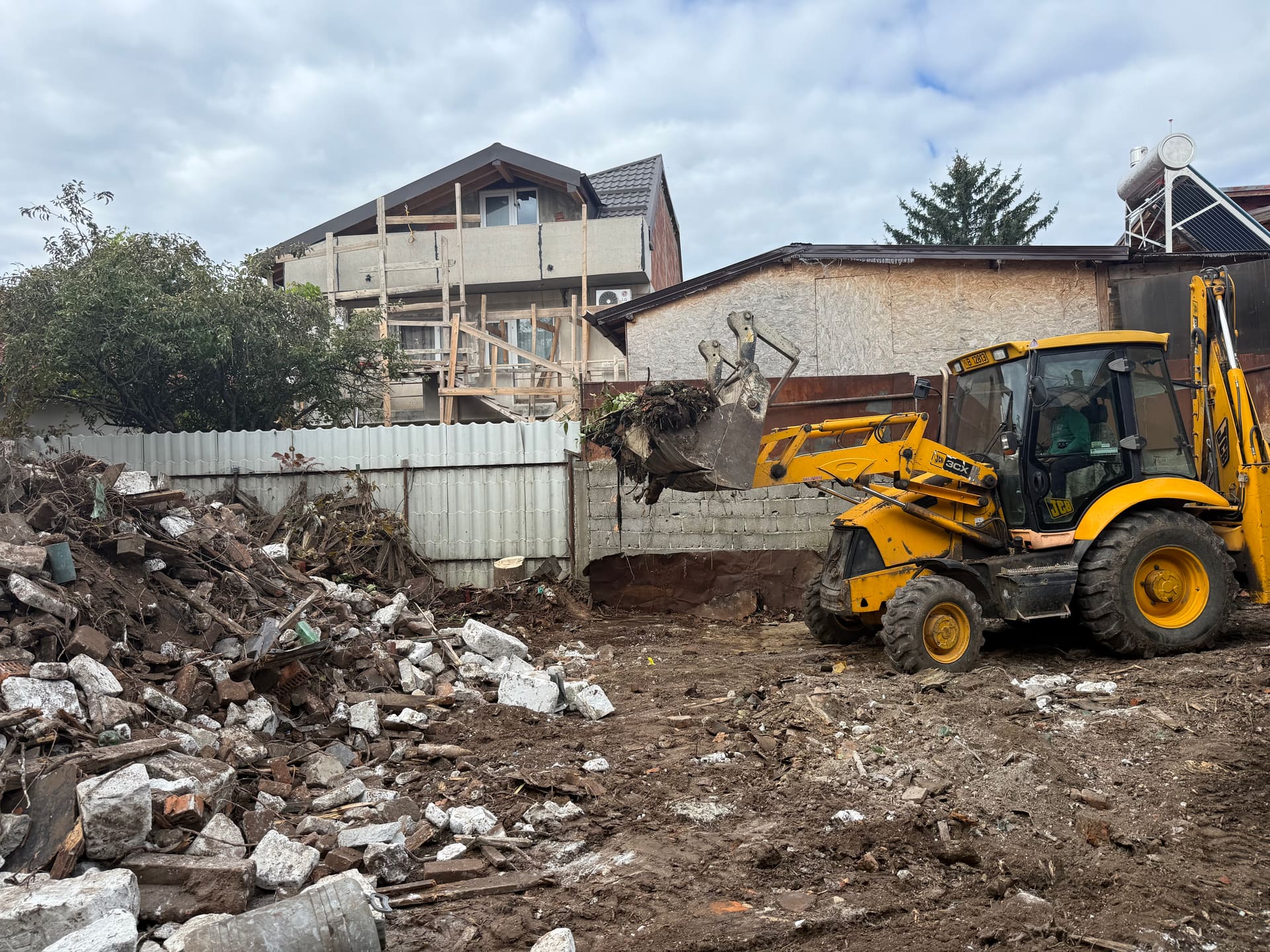 demolări interioare apartamente - decopertări gresie
